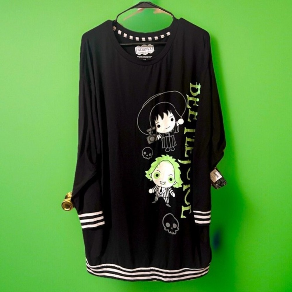 NEW Beetlejuice Nightgown Women's Large Dorm Sleep Loungewear Black Goth Cozy